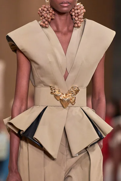 Look 20